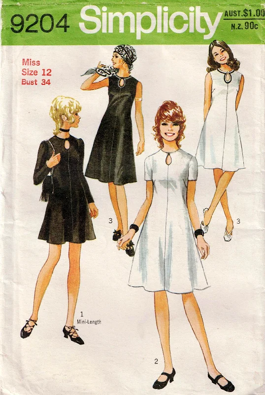 Simplicity 9204 Womens Shift Dress with Keyhole Neckline 1970s Vintage Sewing Pattern Size 12 Bust 34 inches Simplicity 9204 Womens Shift Dress with Keyhole Neckline 1970s Vintage Sewing Pattern Size 12 Bust 34 inches